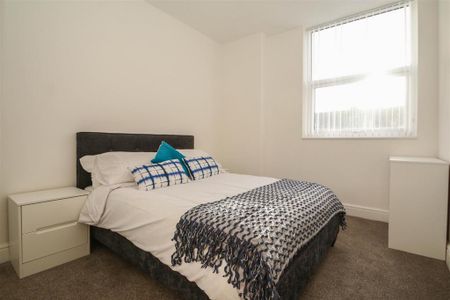 2 bedroom apartment to rent - Photo 3