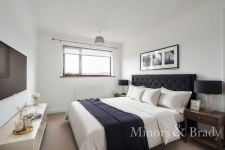 3 bedroom detached house to rent - Photo 3