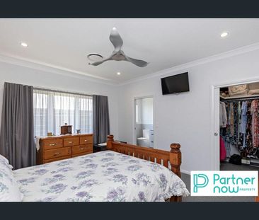 Modern Family Living in the Prestigious Lampada Estate - Photo 2