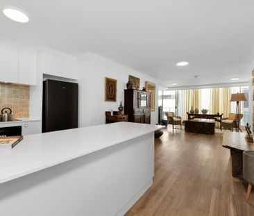 Inner City Living at Its Best � Stylish Cento Apartment! - Photo 4