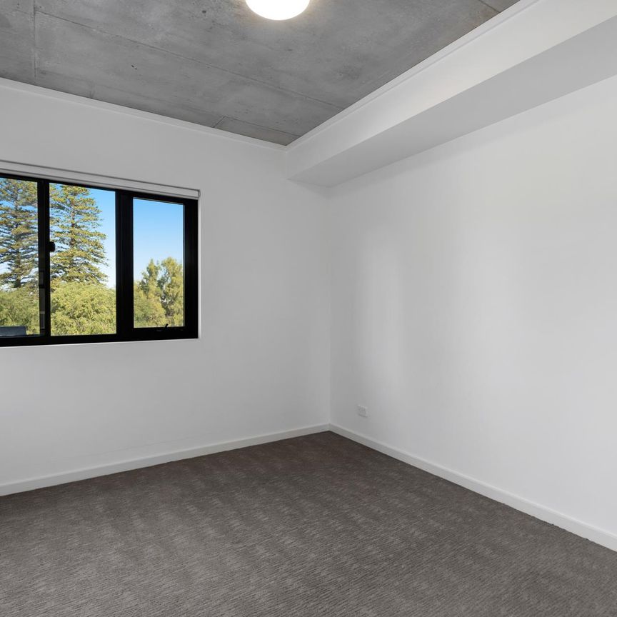 74/59 Breaksea Drive - Photo 1