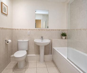 2 bedroom apartment to rent - Photo 5