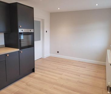 3 bedroom end of terrace house to rent - Photo 6