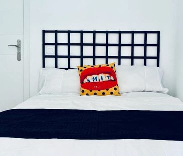 Calle del Divino Pastor, Madrid, Community of Madrid 28004 - Photo 3