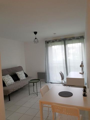 Studio 23.73 m². Kitchenette équipée. - Photo 2