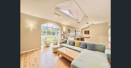 Fully Furnished 4 bedroom Residence in Chatswood! - Photo 4