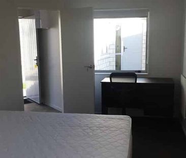 Studio Apartment - Photo 1