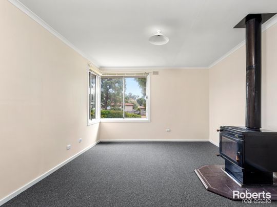 63 Warring Street, Ravenswood TAS 7250 - House For Rent | Domain - Photo 1