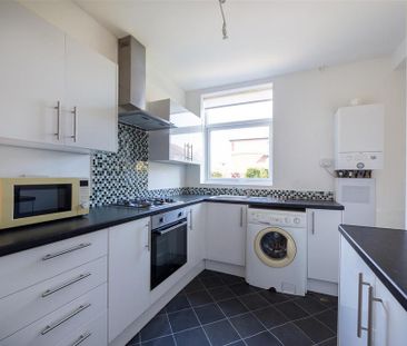 2 bedroom flat to rent - Photo 6