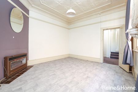 Centrally Located CBD - Available Now!!! - Photo 5