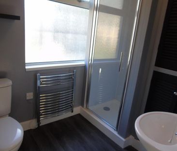 2 bedroom ground floor flat to rent - Photo 5