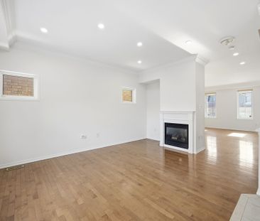 For Lease - 11 Welbourne Court Unit# Main Floor, Ajax, Ontario - Photo 6