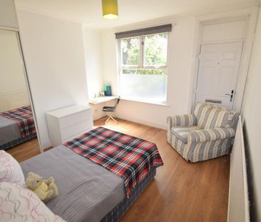 4 bedroom terraced house to rent - Photo 4