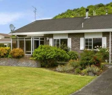 Holiday‑Style Living in Sought‑After Acacia Bay - Photo 3