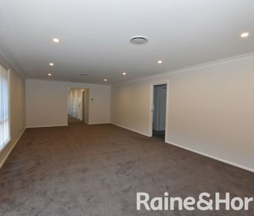 Spacious Family Home in North Orange - Photo 2