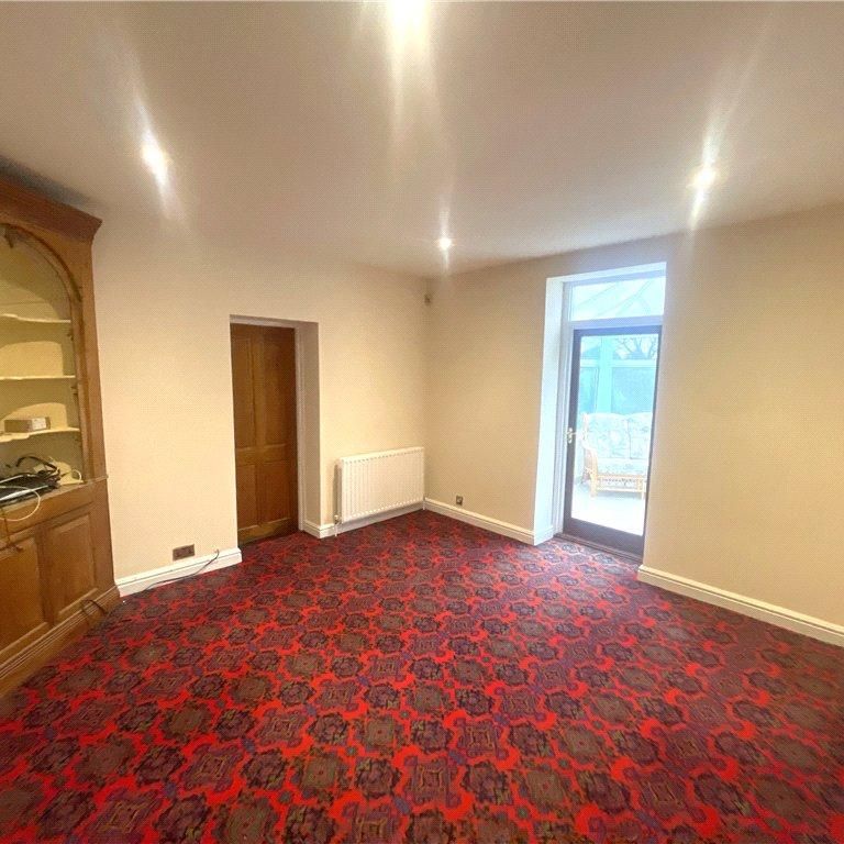 4 bedroom detached house to rent - Photo 1