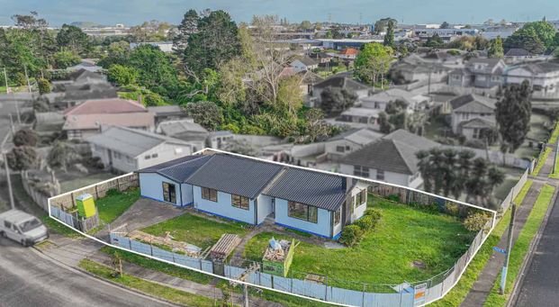 Lovely New Family Home Otara - Photo 1