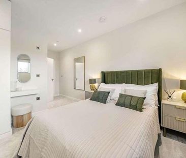 Chertsey, Surrey, KT16 - Photo 4