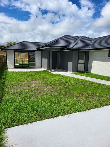 4 Bedroom House, Ducted Heatpump - Photo 4