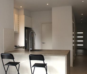 Stylish Living in the heart of Reservoir! - Photo 3