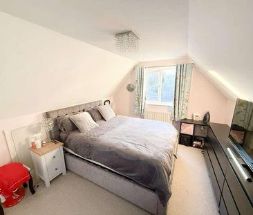 London Road, Benfleet, SS7 - Photo 6