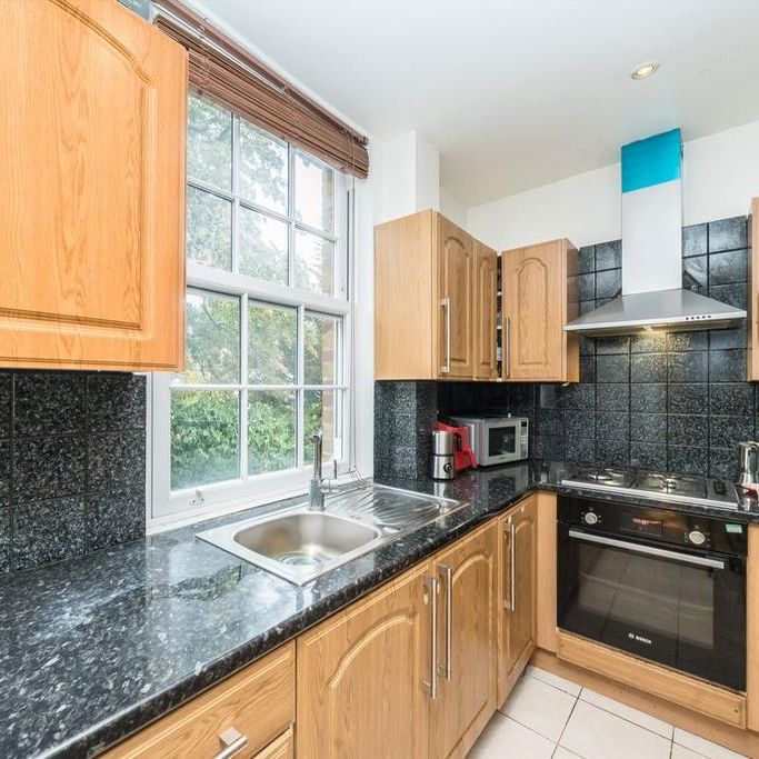4 bedroom terraced house to rent - Photo 1