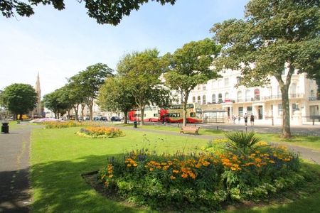 Palmeira Square, Hove, BN3 2FA - Photo 5