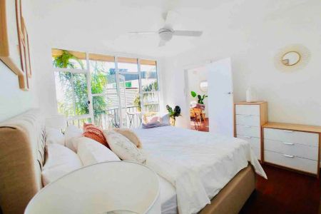 St Kilda Beachside - Fully Furnished - Photo 2