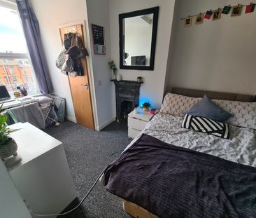 3 Bed - 21 Pennington Street, Woodhouse, Leeds - LS6 2JP - Student - Photo 5