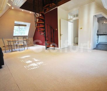 Bishops Court, N2, London - Photo 1