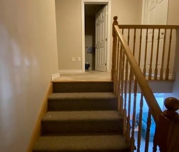 790 Newmarket Lane - 3 bed, 2.5 bath - LEASE FOR NOV 1 FOR A FREE I... - Photo 1