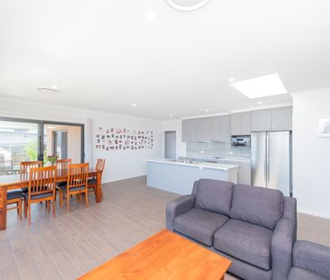 1 Heseltine Street, Denman Prospect ACT 2611 - House For Rent | Domain - Photo 1