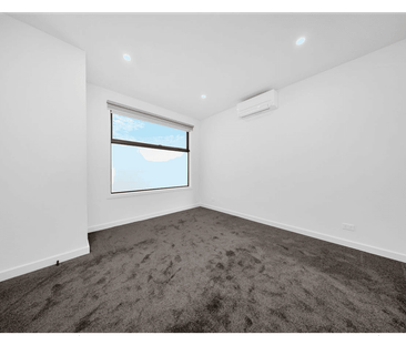 Brand New Stylish & Spacious Townhouse with Multiple Ensuites - Photo 6 | Rentumo