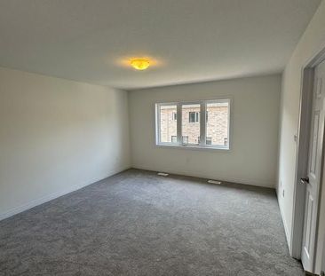 For Lease - 19 Lemon Avenue, Thorold, Ontario - Photo 1