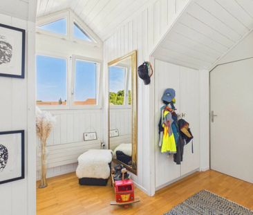 Einzigartige 3.5-Zimmer-Dachwohnung mit moderner Küche und Badezimmer - Photo 6