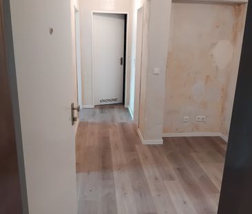 Komplett sanierte 3 Zimmer Wohnung mit Balkon in Duisburg zu vermie... - Photo 4