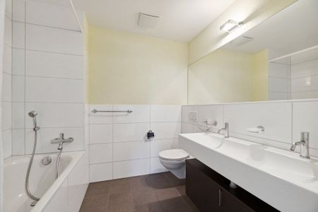 Lichtdurchflutete 3.5 Zimmerwohnung in Sissach - Photo 3