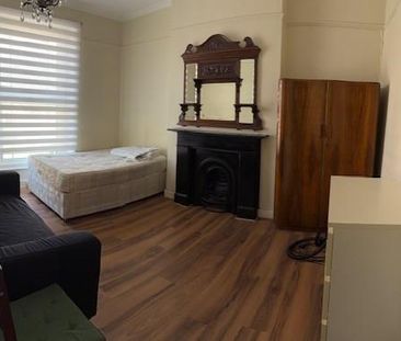 1 bedroom house of multiple occupation to rent - Photo 4