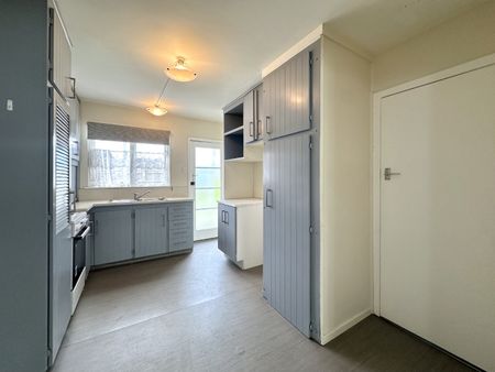 2-Bedroom Flat in Upper Hutt - Photo 4