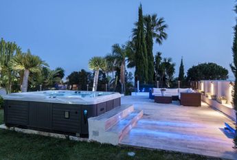 Luxury Villa for rent in Elviria, Spain