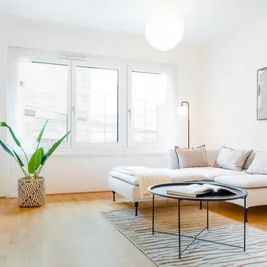 Ruhige, moderne 2-Zimmer-Wohnung mit Terrasse in Hoflage - Komfort & Ruhe genießen - Photo 1