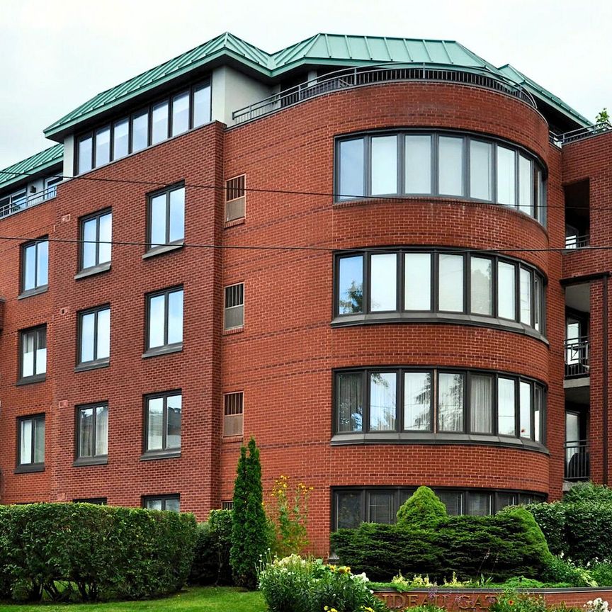 939 North River Rd - Photo 1