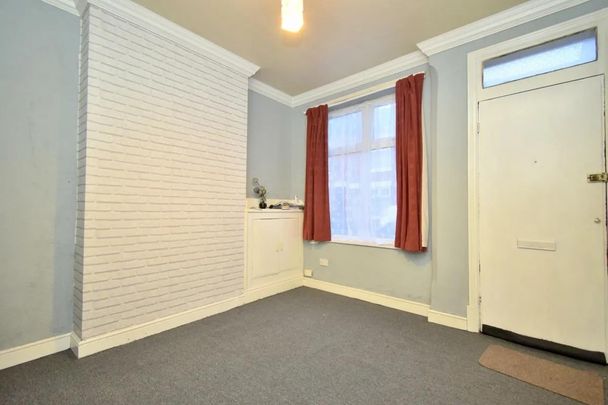 4 Bed Terraced House, Warwick Street, LE3 - Photo 1