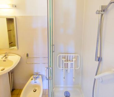 Location Appartement 1 pièce 30m² AIX EN PROVENCE 13100 - Photo 2