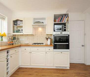 4 bedroom detached house to rent - Photo 3