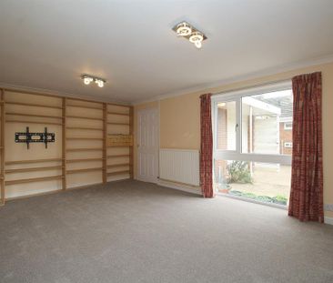 5 bedroom semi-detached house to rent - Photo 2