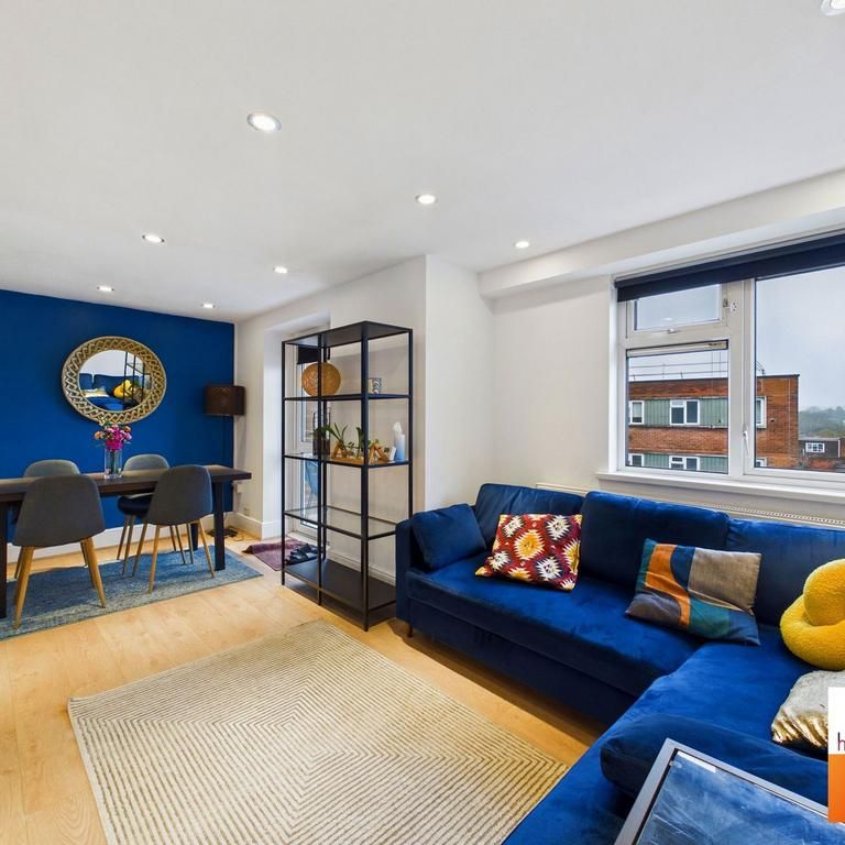 3 bedroom flat to rent - Photo 1