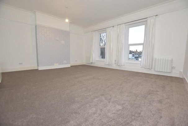 3 bedroom apartment to rent - Photo 1