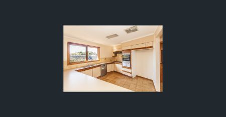 Perfect Family Home! - Photo 5