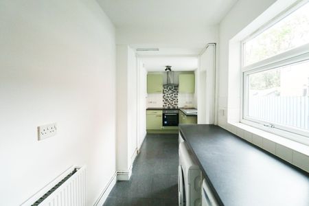 2 Bed Terraced House, Mostyn Street, LE3 - Photo 5